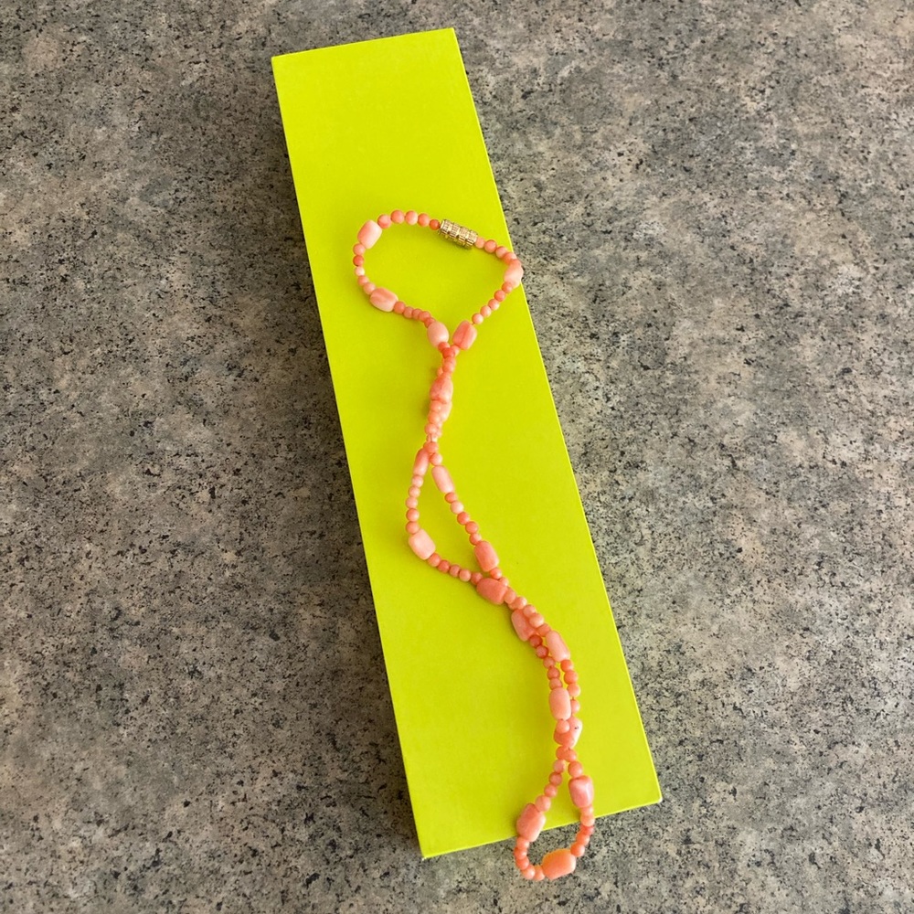 📿 Coral Crystal Necklace, 16” Long, EUC